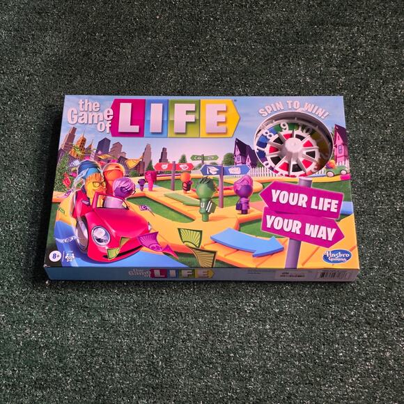Hasbro Gaming The Game of Life Career Day Board Game New Sealed - Picture 2 of 7
